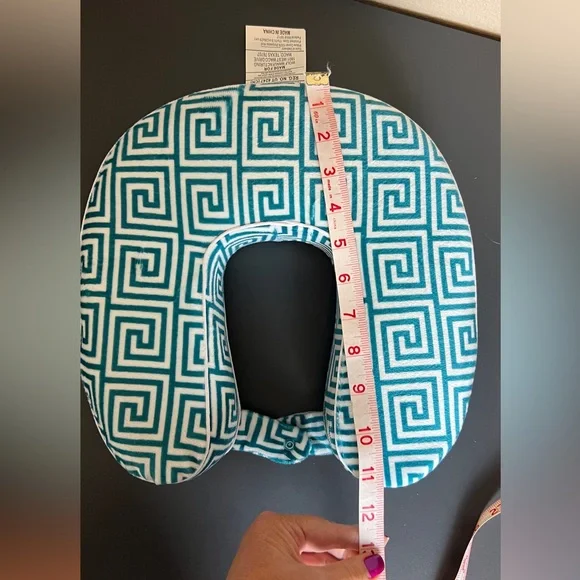 New - 2 Neck Travel Pillows - Pink, Teal & White Geometric - Picture 12 of 15